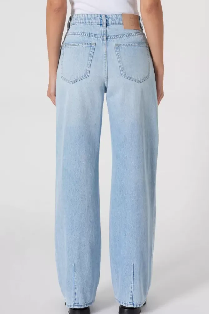 Neuw Denim Denim>Coco Relaxed Jetlag - Light Vintage Indigo