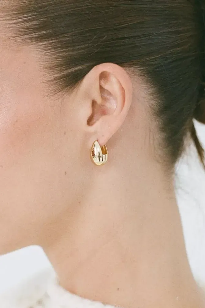 Porter Jewellery Jewellery|Jewellery>Heritage Huggies - Garnet