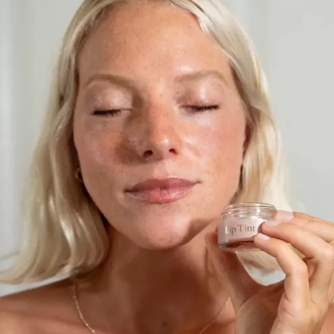 Stray Willow Skincare>Lip Tint - Rosy