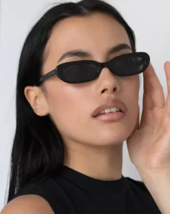 Lu Goldie Eyewear>Lola - Black