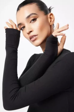 Mossman Tops><noscript><img width=